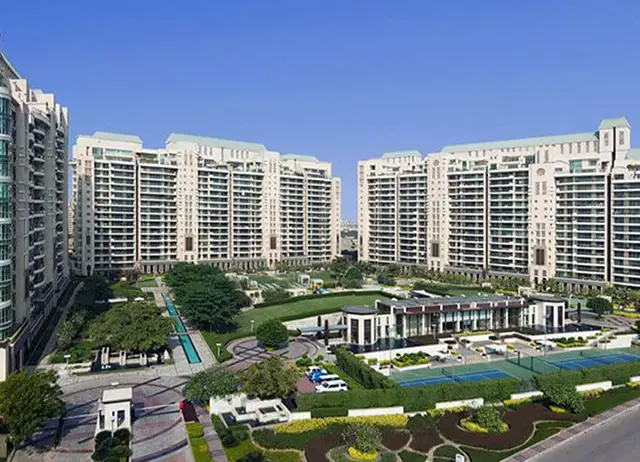 DLF Crest